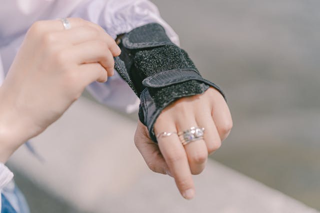 rehab routines for wrist injury recovery